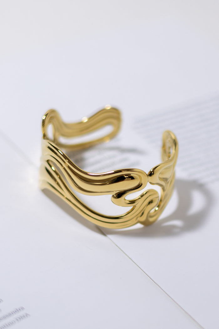 GOLD PLATED WAVES BRACELET