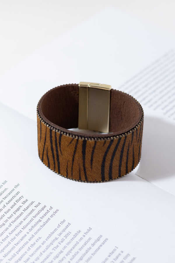 ANIMAL PRINT LEATHER BRACELET