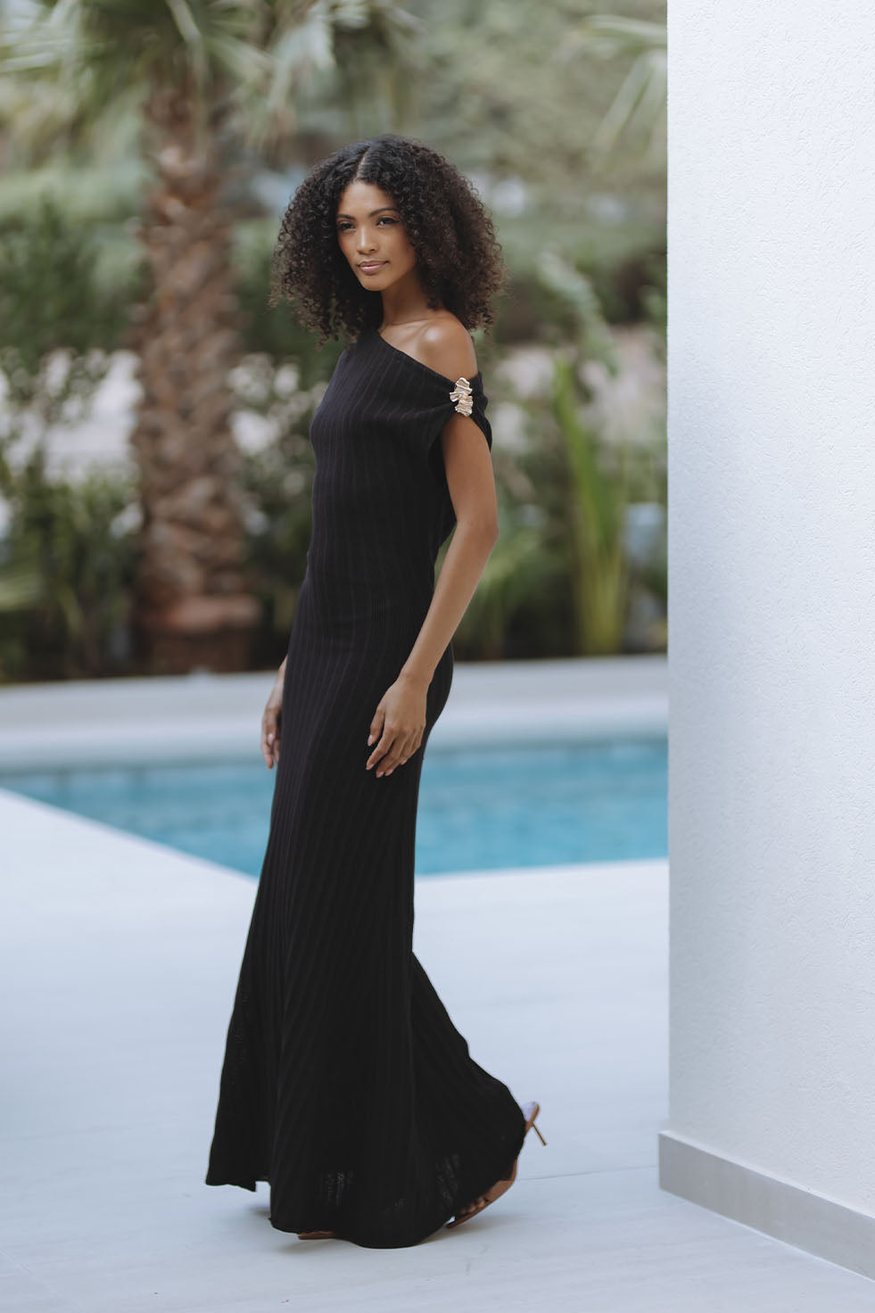 ARDEN KNIT MAXI DRESS - BLACK – CHIC LE FRIQUE
