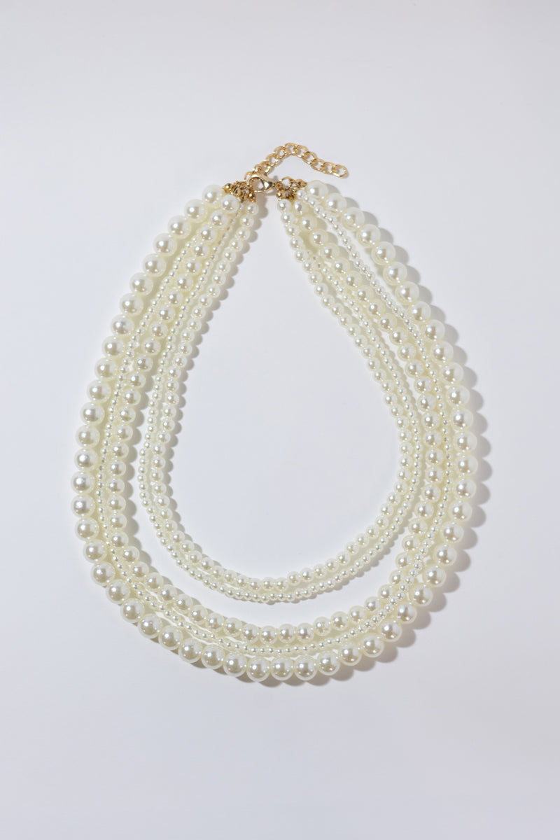 LAYERED PEARLS NECKLACE - SHORT